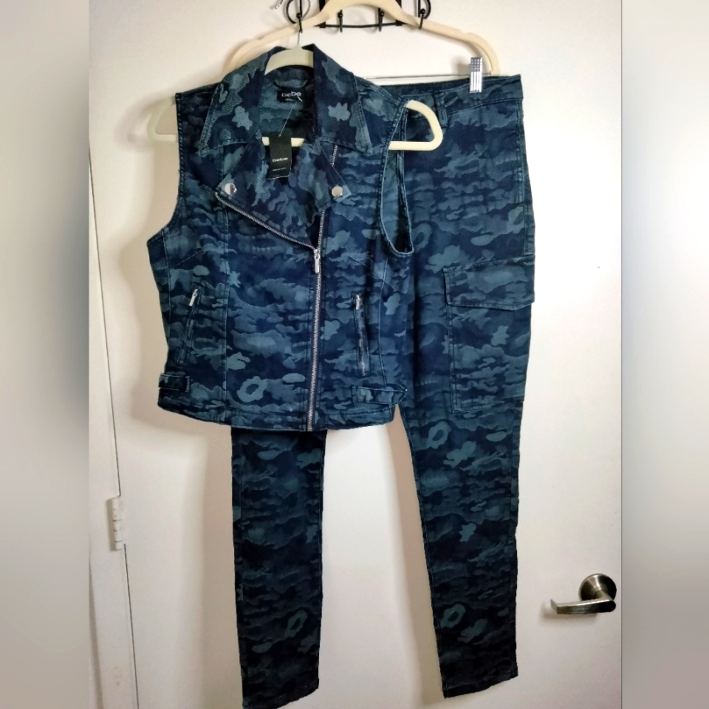 Bebe (Size M) Camo Zip Vest & (Size 14) Camo Jeans (2PC) Matching Set (NEW-NWT)